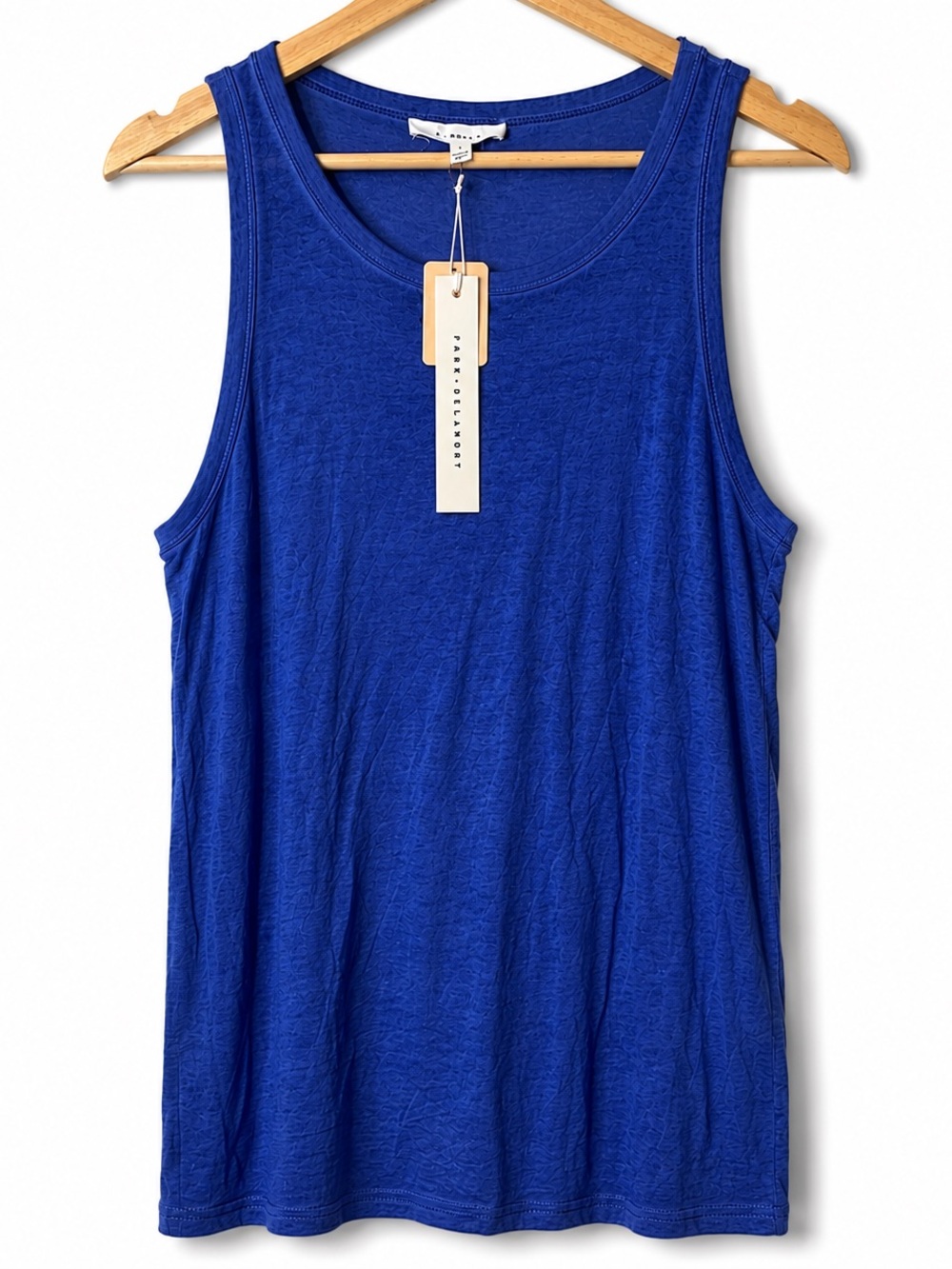 Jane & Delancey | NWT Blue Sleeveless Crewneck Stretch Tank L